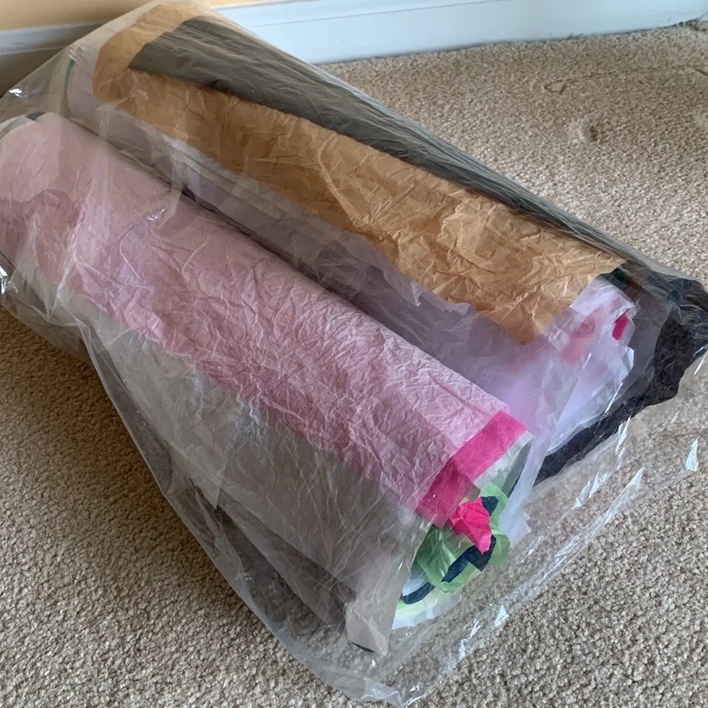 1 lb used tissue paper and 62 pieces packing/moving paper